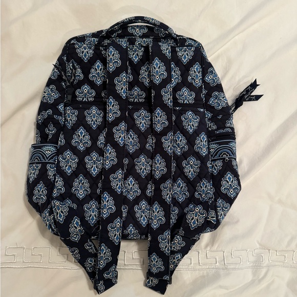 Vera Bradley Large Backpack. - Picture 5 of 6
